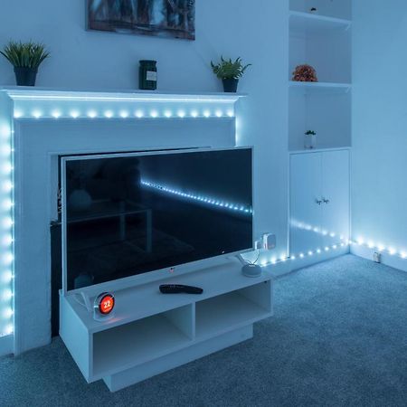 Luxe Maisonette- Parking, 4K Tvs, Leds, Local Snacks And More! Бат Экстерьер фото
